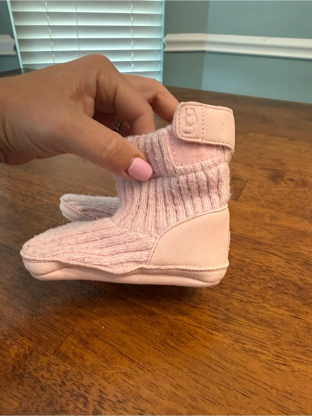 UGG Baby Skylar Seashell Pink Ribbed Knit Sweater Slipper Booties Infant 4/5
